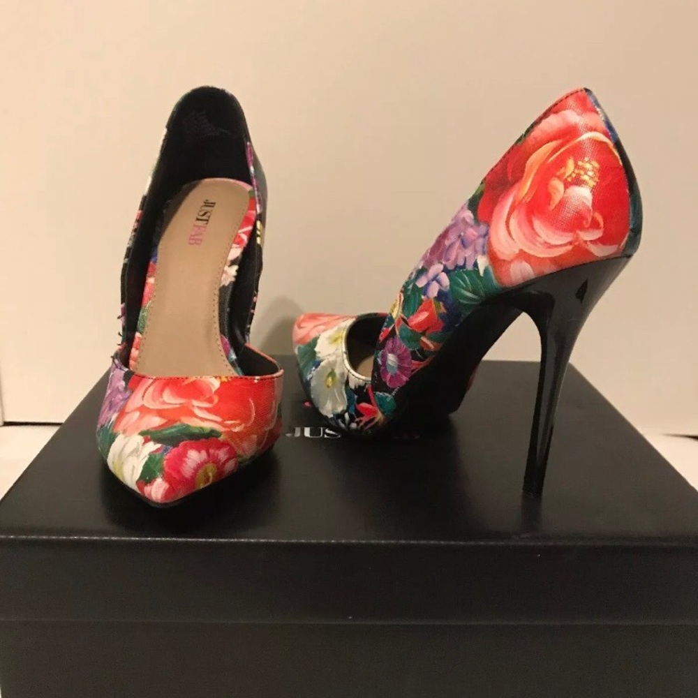 Red floral slip on heels new size 9